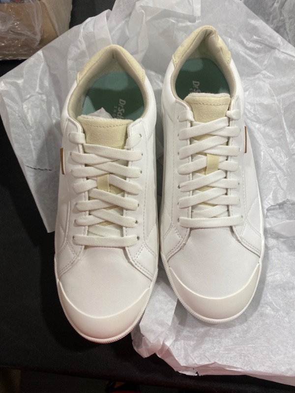 Photo 1 of Dr. Scholl's Shoes Women's Time Off Sneaker- SIZE 8.5
