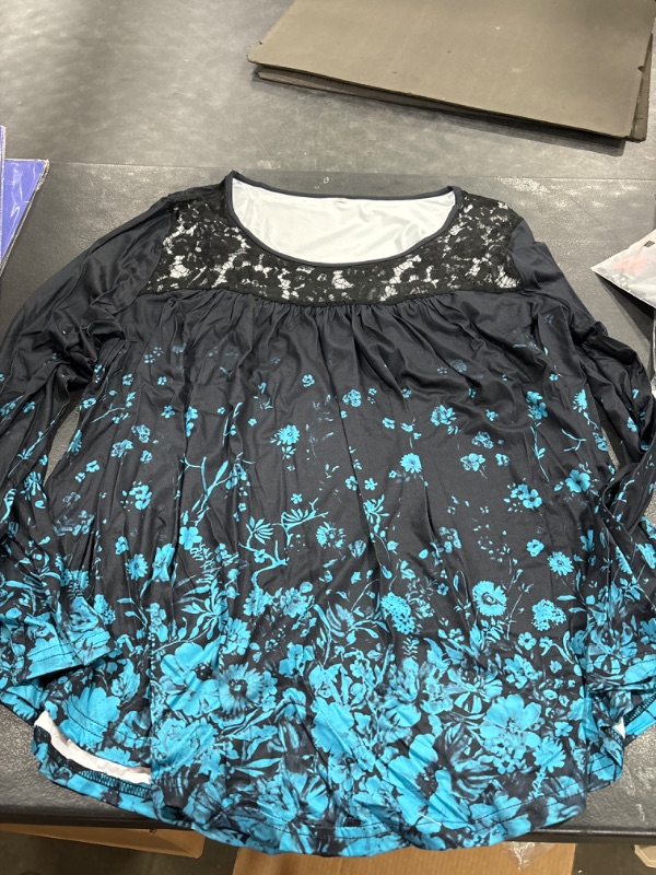 Photo 1 of 2XL- WOMENS FLORAL TOP,BLUE AND BLACK