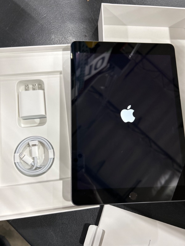 Photo 2 of Apple iPad (9th Generation): with A13 Bionic chip, 10.2-inch Retina Display, 256GB, Wi-Fi, 12MP front/8MP Back Camera, Touch ID, All-Day Battery Life – Space Gray WiFi 256GB Space Gray