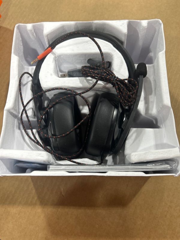 Photo 2 of JBL Quantum 100 - Wired Over-Ear Gaming Headphones - Black, Large
