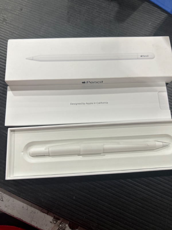 Photo 2 of Apple Pencil (USB-C) ???????
