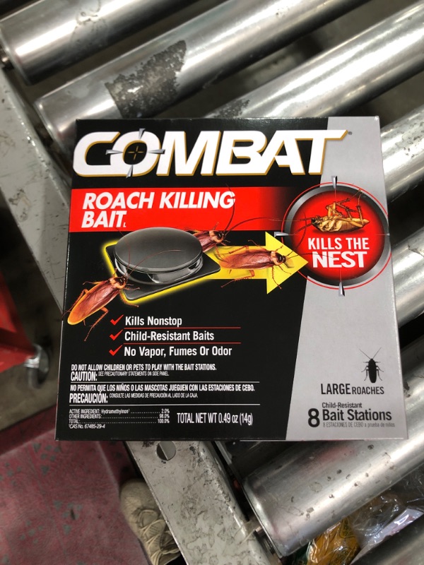 Photo 2 of Combat  Killing Bait, Roach Bait Station For Large Roaches, Kills The Nest, Child-Resistant, 8 Count