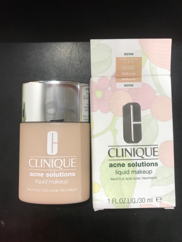 Photo 2 of Clinique Acne Solutions Liquid Makeup 1 Fl Oz (Pack of 1) Ivory