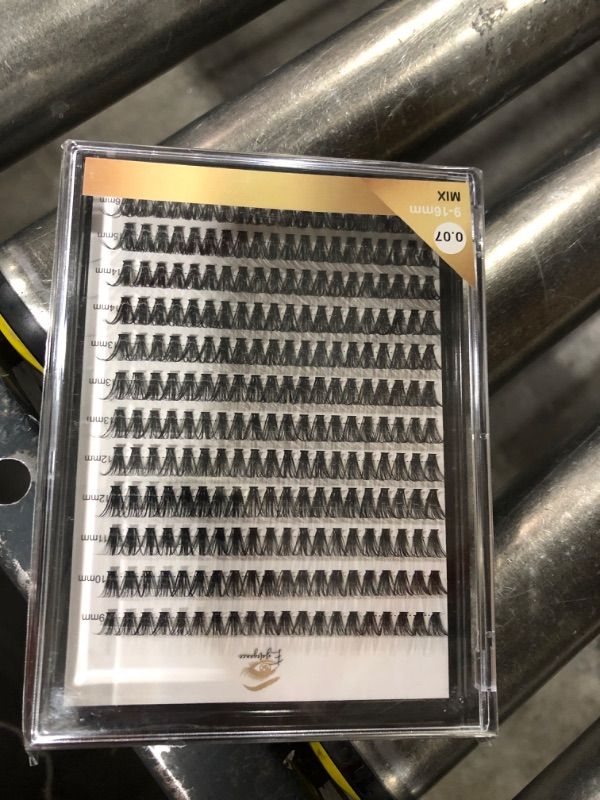 Photo 2 of Lash Clusters 240pcs 40D DIY Eyelash Extension D Curl False Eyelashes Natural Lashes Wispy Individual Lash Clusters Fluffy Mixed Tray (40D-0.07D-9-16mm) by Eyelegance