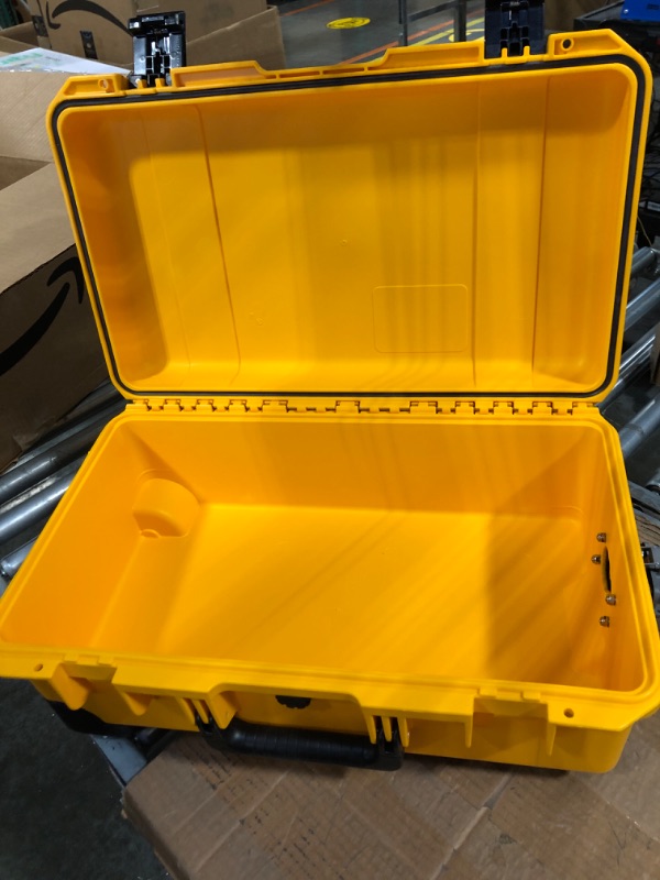 Photo 4 of Pelican Storm iM2500 Case No Foam (Yellow) Yellow No Foam