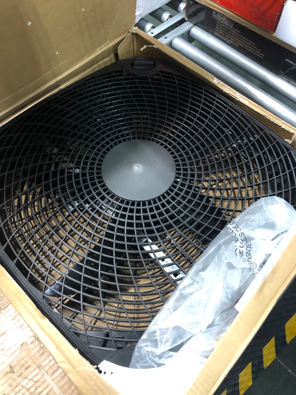 Photo 1 of Amazon Basics 3 Speed Box Fan, 20-Inch 20-inch Box Fan