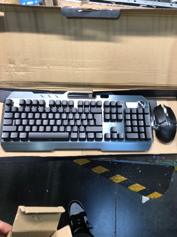 Photo 3 of Wireless Gaming Keyboard and Mouse