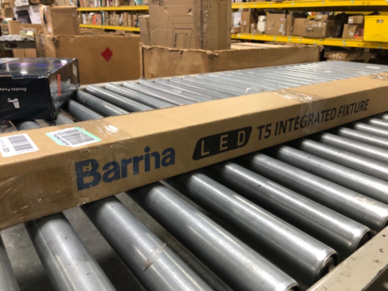 Photo 5 of (6 Pack) Barrina LED T5 Integrated Single Fixture, 4FT, 2200lm, 6500K (Super Bright White), 20W, Utility LED Shop Light, Ceiling and Under Cabinet Light, Corded Electric with ON/OFF Switch, ETL Listed 6-pack (6-power Cords)