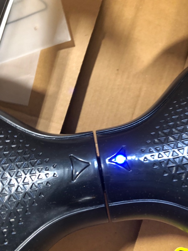 Photo 4 of ** FOR PARTS ONLY ** Hover-1 Helix Electric Hoverboard | 7MPH Top Speed, 4 Mile Range, 6HR Full-Charge, Built-in Bluetooth Speaker, Rider Modes: Beginner to Expert Hoverboard Black