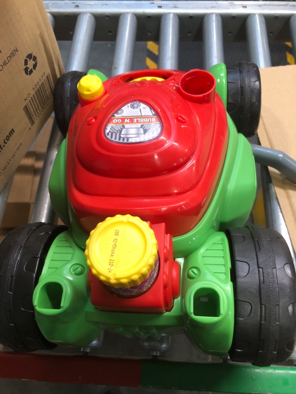 Photo 2 of Sunny Days Entertainment Bubble-N-Go Deluxe Toy Bubble Lawn Mower with 4 oz Bubble Solution | No Batteries Required | Amazon Exclusive - Maxx Bubbles