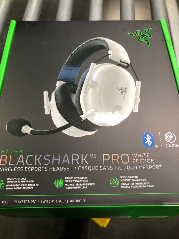 Photo 3 of Razer BlackShark V2 Pro Wireless Gaming Headset 2023 Edition: Detachable Mic - Pro-Tuned FPS Profiles - 50mm Drivers - Noise-Isolating Earcups w/Ultra-Soft Memory Foam - 70 Hr Battery Life - White