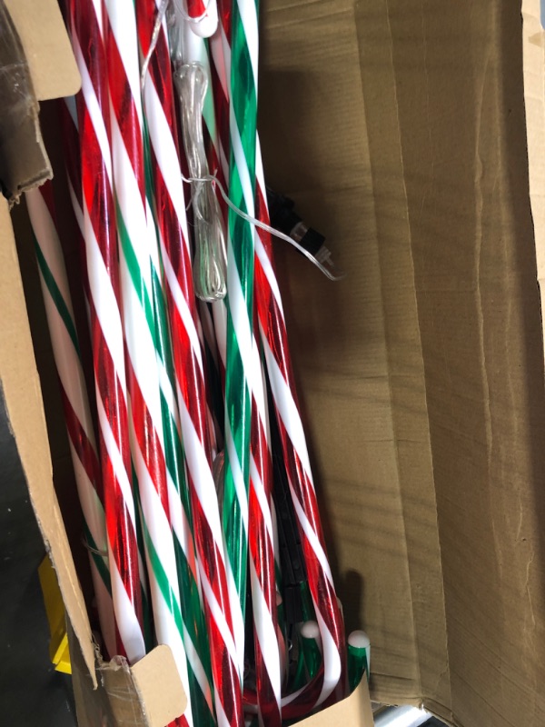 Photo 1 of 24 Pcs 28 Inch Christmas Candy Cane Lights LED Christmas Pathway Marker 8 Lighting Modes Walkway Stakes Lights with 216 Warm Lights for Outdoor Holiday Walkway Patio Garden Yard Lawn Xmas (Red, Green)