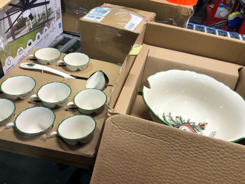 Photo 1 of ****DAMAGED***Spode Christmas Tree 10 Piece Punch Bowl Set