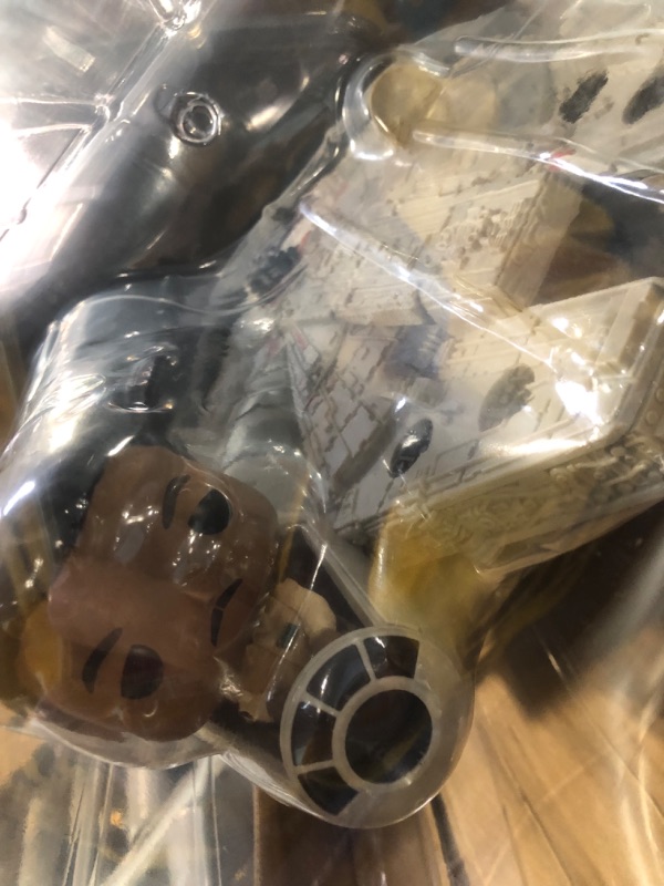 Photo 2 of Funko Pop! Ride Super Deluxe: Star Wars - Lando Calrissian in The Millenium Falcon (Shared Galactic Convention, Amazon Exclusive), Multicolor