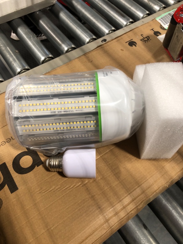 Photo 3 of 100W LED Corn Cob Light Bulb,Replace for 400 Watt Metal Halide HPS CFL HID lamp,5000K E39 Mogul Base,for Commercial and Industrial Lighting Bay Light Fixture Warehouse Workshop Gyms 100.0 Watts
