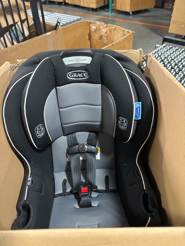 Photo 4 of Graco Extend2Fit Convertible Car Seat, Gotham