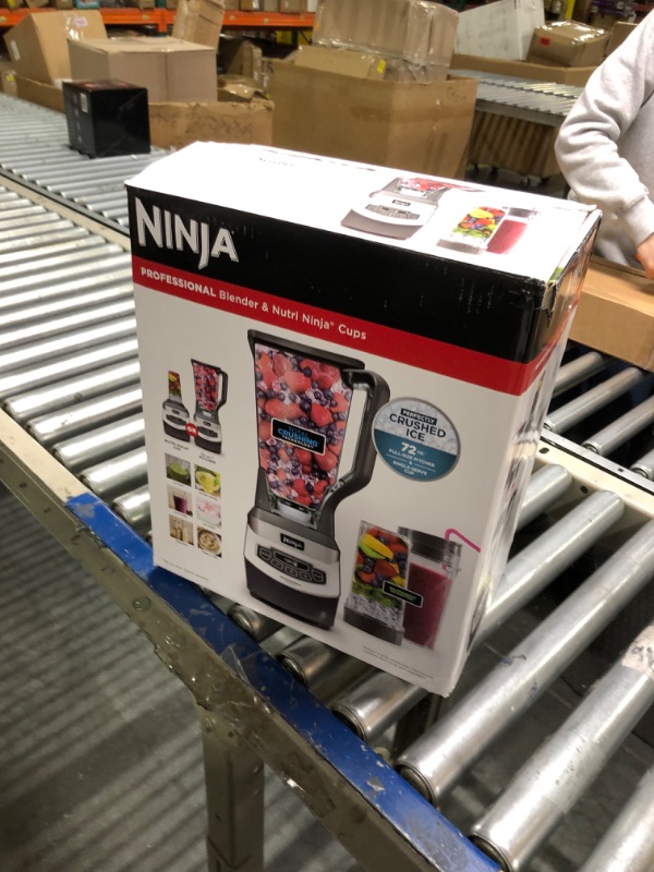 Photo 2 of ** FOR PARTS** Ninja BL660 Professional Compact Smoothie & Food Processing Blender, 1100-Watts, 3 Functions for Frozen Drinks, Smoothies, Sauces, & More, 72-oz.* Pitcher, (2) 16-oz. To-Go Cups & Spout Lids, Gray 1100 Watts with Single Serve