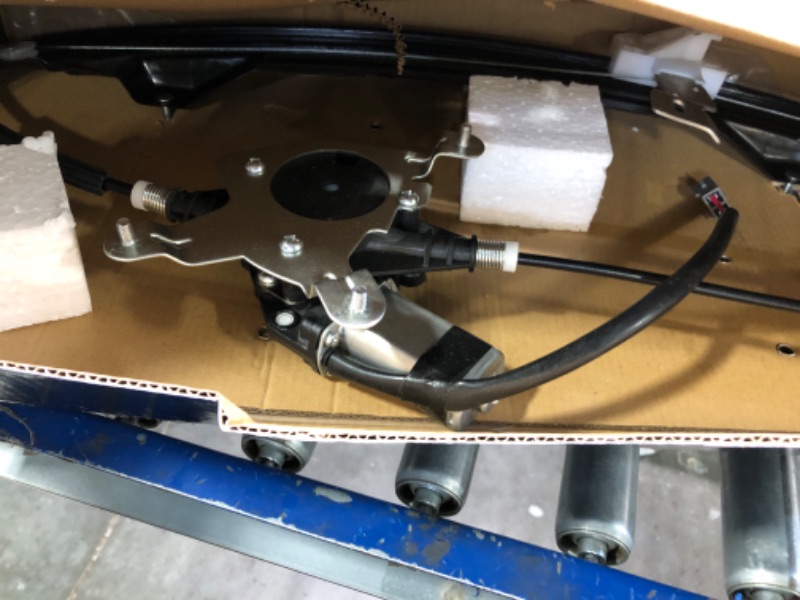 Photo 1 of A-Premium Power Window Regulator and Motor Assembly Replacement for Ford Explorer Mercury Mountaineer 2002-2010 Lincoln Aviator Rear Right Passenger Side Rear Passenger Side