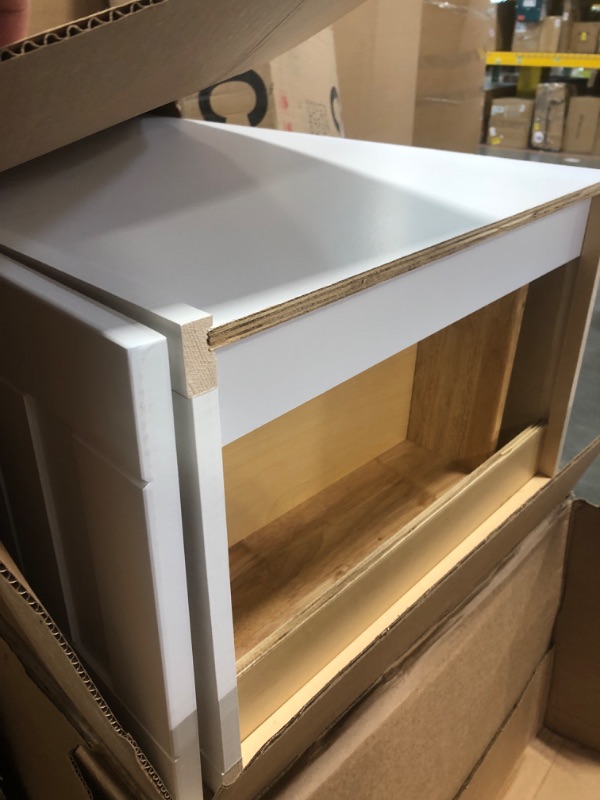 Photo 4 of Washington Vesper White Plywood Shaker Assembled 3 Drawer Base Kitchen Cabinet Soft Close 12 in W x 21 in D x 34.5 in H
