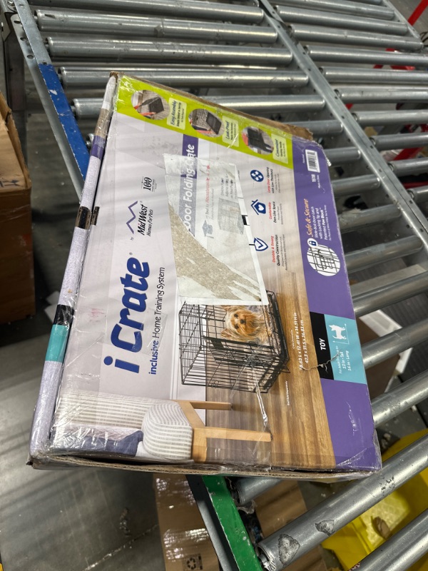 Photo 1 of 18-Inch Single Door iCrate with Fleece Bed