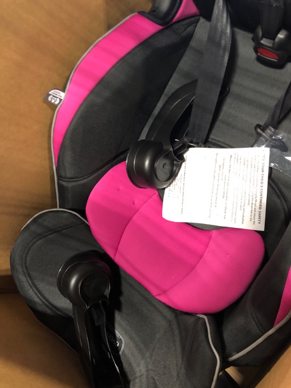 Photo 1 of Evenflo Chase Sport Harnessed Booster Car Seat, Jayden 18x18.5x29.5 Inch (Pack of 1)