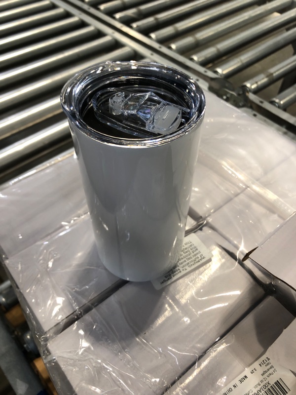 Photo 1 of 24 pack 21 oz White tumbler 