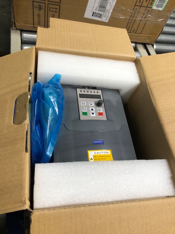 Photo 3 of VFD Single Phase to 3 Phase Converter, MYSWEETY 4KW 5PH 220V/17A 0-3200Hz Variable Frequency Drive, Inverter for Spindle Motor Speed Control (1 Phase Input and 3 Phase Output) Vector-4KW 5PH 220V