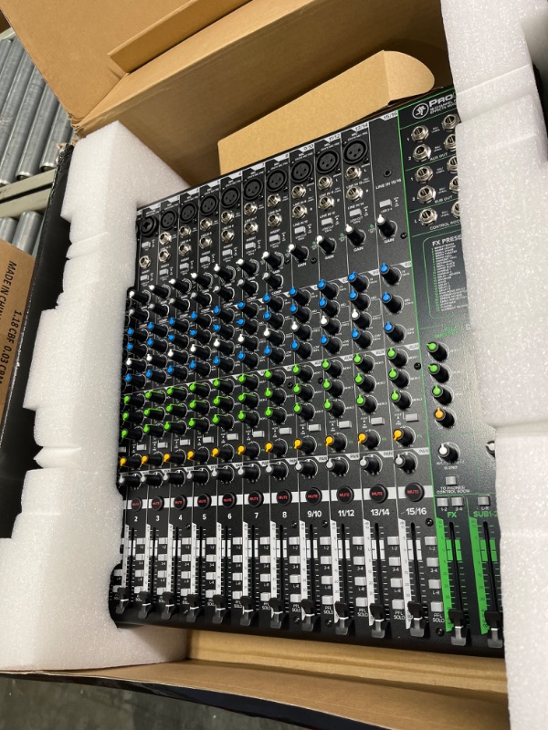 Photo 5 of Mackie ProFXv3 Series, 16-Channel Professional Effects Mixer with USB, Onyx Mic Preamps and GigFX effects engine - Unpowered (ProFX16v3)