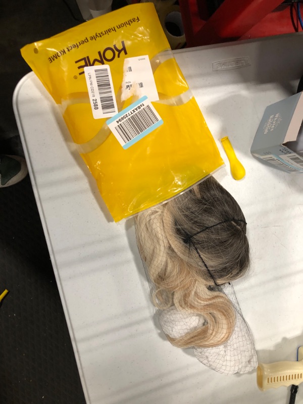Photo 1 of FASHION LINE 8" Human Hair Bundles Ombre Two Tone Brazilian Virgin Hair Extensions Body Wave 50g Bundles (8/8/8/8+8 Inch, 1b/613#)