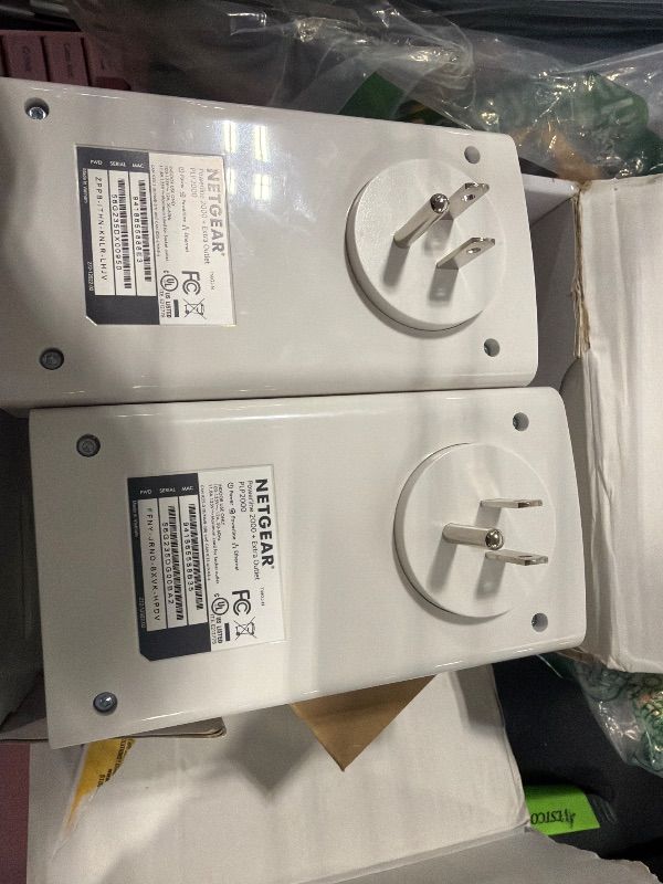 Photo 1 of **New Open**NETGEAR Powerline adapter Kit, 2000 Mbps Wall-plug, 2 Gigabit Ethernet Ports with Passthrough + Extra Outlet (PLP2000-100PAS) 2 Gbps Kit with Extra Outlet