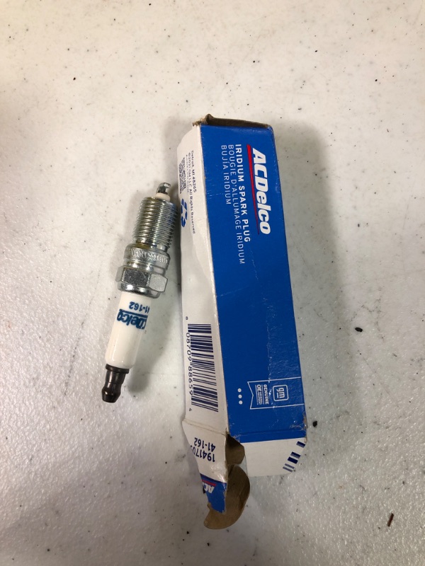 Photo 2 of ACDelco GM Original Equipment 41-162 Iridium Spark Plug