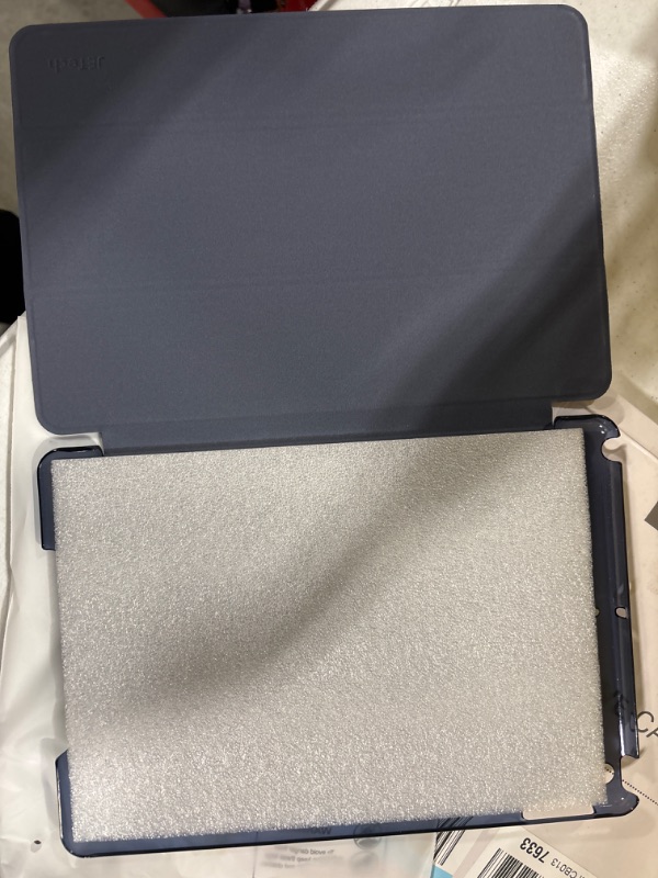 Photo 3 of JETech Case for iPad 8 / 7 (10.2-Inch
*BOX HAS MINOR DAMAGE