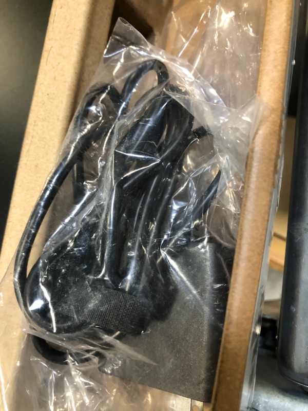 Photo 1 of Acer Intel Evo Laptop Swift 5 Intel Core i7 11th Gen 1165G7 (2.80 GHz) 16 GB LPDDR4X Memory 1 TB NVMe SSD Intel Iris Xe Graphics 14" IPS Touchscreen 1920 x 1080 Windows 10 Home 64-bit
