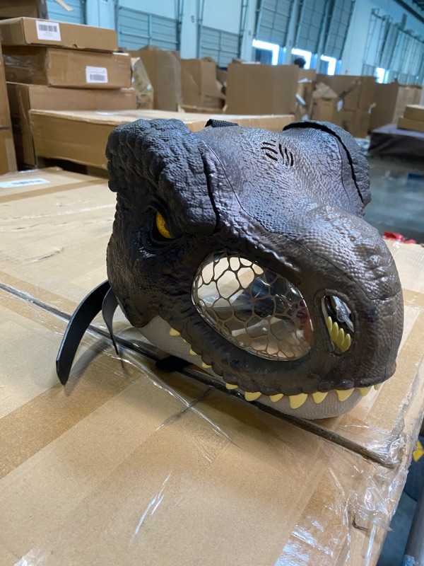 Photo 2 of ?Jurassic World Dominion Dinosaur Mask Tyrannosaurus Rex Chomp N Roar with Motion and Sounds, T Rex Costume for Kids Role-Play ???? Frustration Free Packaging