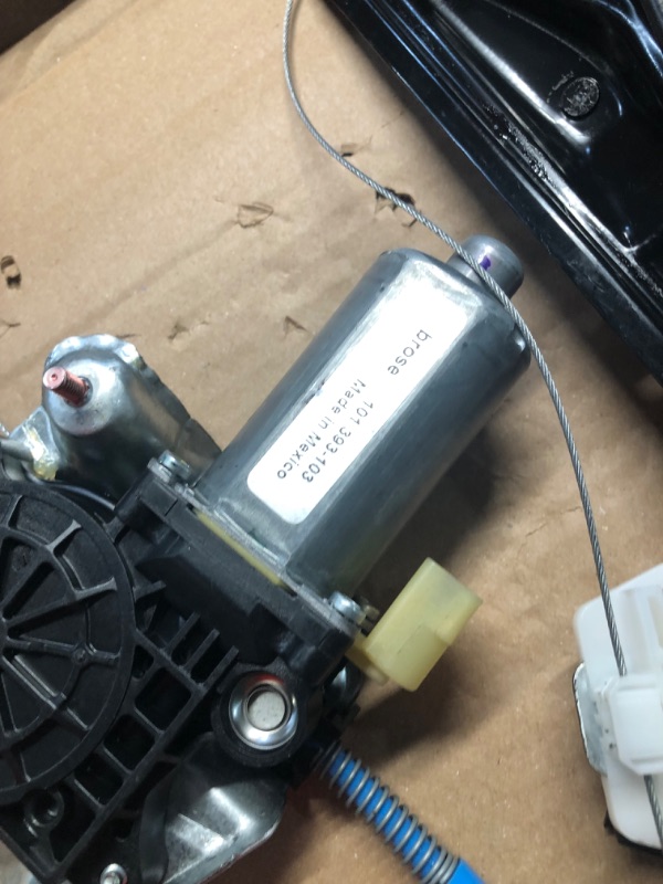 Photo 2 of Motorcraft WLRA13 Lincoln LS Front Driver Side Power Window Motor Gear Driver Side (LH)