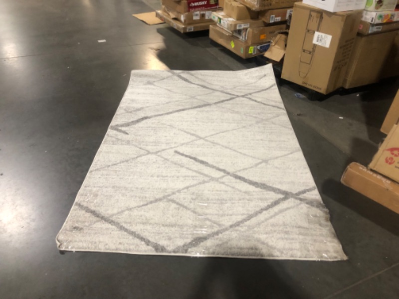 Photo 4 of ***USED - DIRTY - NO PACKAGING***
nuLOOM Thigpen Contemporary Area Rug - 5x8 Area Rug Modern/Contemporary Grey/Off-White Rugs for Living Room Bedroom Dining Room Kitchen