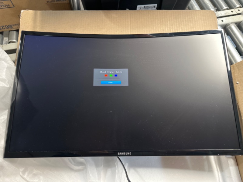 Photo 2 of ***USED - HUGE BLACK LINE GOING DOWN SCREEN - SEE PICTURES***
SAMSUNG 27-Inch CF39 Series FHD 1080p Curved Computer Monitor, Ultra Slim Design, AMD FreeSync, 4ms response, HDMI, DisplayPort, VESA Compatible, Wide Viewing Angle (LC27F398FWNXZA), Black 27-i