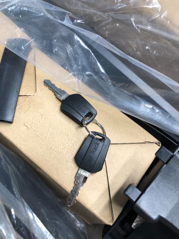 Photo 2 of ***USED - LIKELY MISSING PARTS - UNABLE TO VERIFY FUNCTIONALITY***
Roof Rack Cross Bars,51" Universal Adjust roof Rack,Aluminum Locking Crossbars Fit for Car SUV Without Any Types of Side Rails Black 51"