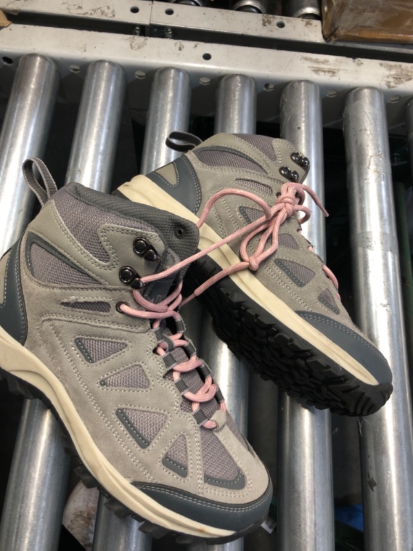 Photo 1 of womens 8 1/2 outdoor boots 