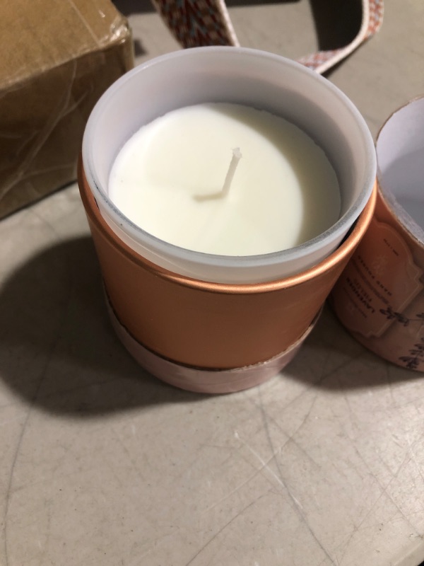 Photo 2 of (see images) Lavender Scented Soy Candle - Natural Stress Relief Aromatherapy Candle