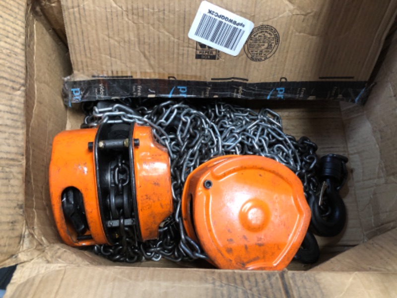 Photo 2 of VEVOR Hand Hoist, 2200 lbs Capacity 10 FT Come Along G80 Galvanized Carbon Steel with Double-Pawl Brake, Auto Chain Leading & 360° Rotation Hook, for Garage Factory Dock, 1 Ton 10FT, Orange