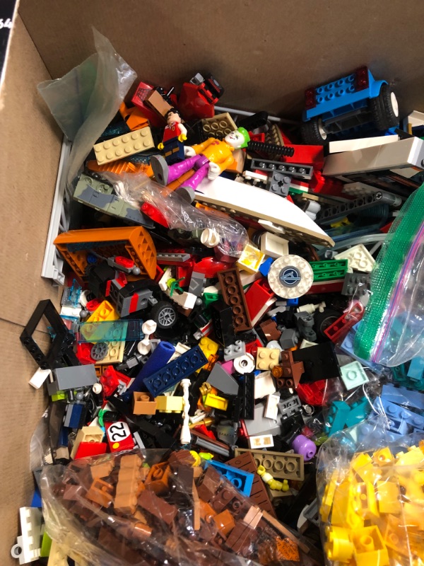 Photo 1 of **non refundable** Miscellaneous Lego bundle. various pieces and parts mixed together 