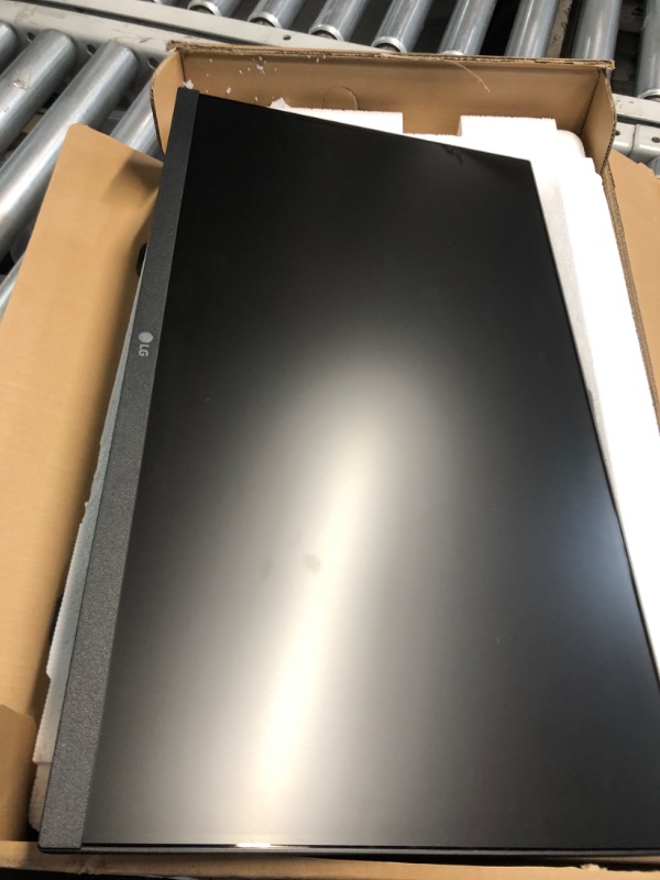 Photo 2 of LG 22MR410-B 22-inch FHD Computer Monitor, 100Hz, 5ms, AMD FreeSync