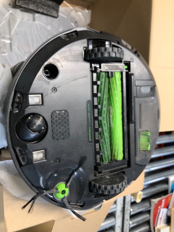 Photo 9 of (does not power on)(sold for parts) iRobot Roomba j7+ (7550) Self-Emptying Robot Vacuum 