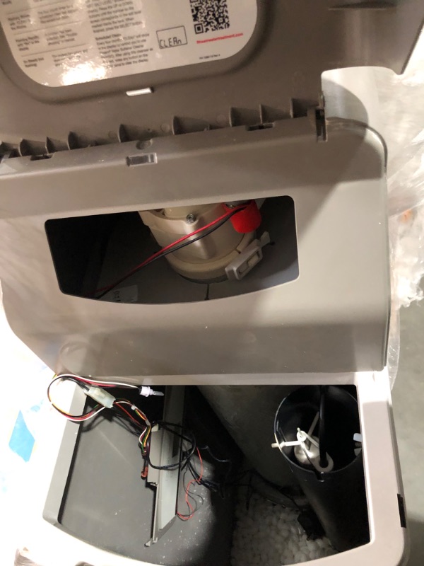 Photo 4 of ***NONREFUNDABLE - NOT FUNCTIONAL - FOR PARTS ONLY - SEE COMMENTS***
Rheem Preferred Platinum 42,000 Grain Water Softener with Wi-Fi Technology