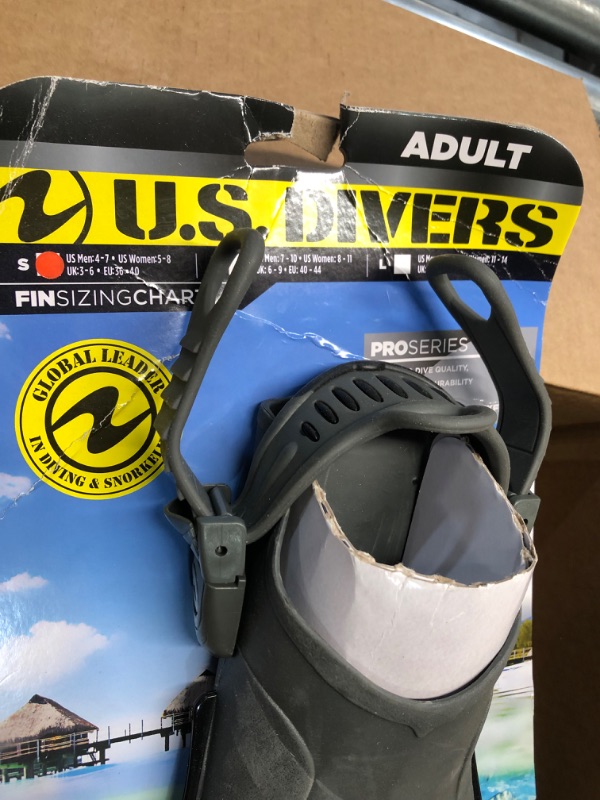 Photo 3 of U.S. Divers Proflex FX Fin (Silver, Men (Small) 4-7 Lady (Small) 5.5-8.5)