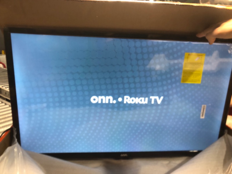 Photo 2 of Onn. 32" Class 720p HD LED Roku Smart TV (100012589)