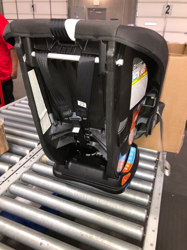 Photo 3 of (READ FULL POST) Graco Extend2Fit Convertible Car Seat - Gotham
