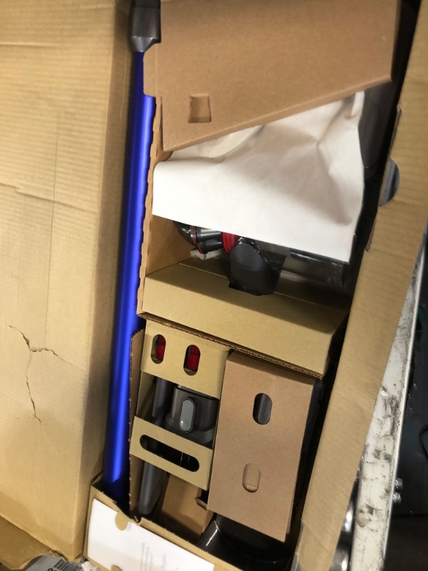 Photo 1 of Dyson V8 Origin Extra