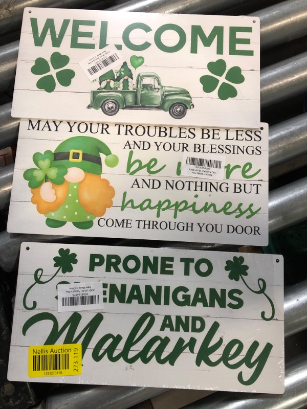 Photo 1 of **NONREFUNDABLE** St. Patty's Day Decoration Hanging Sign Bundle